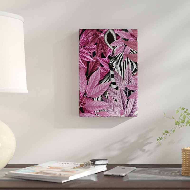 «Zebra in Pink Leaves», impression sur toile, H 26 po x l 18 po x P 1,5 po