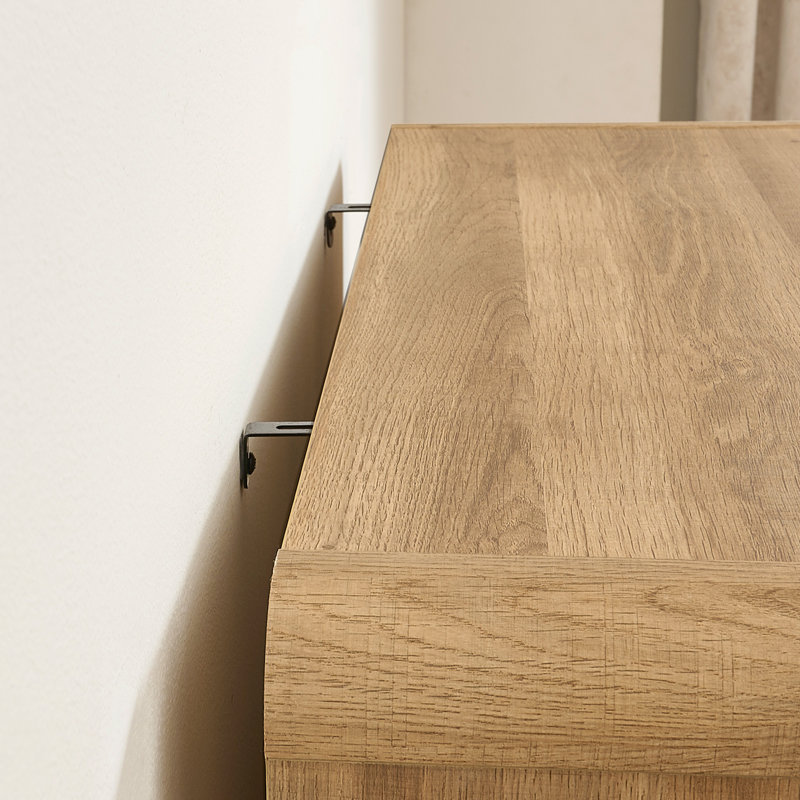 Buffet moderne à 4 portes 63 po avec bords arrondis et poignées en pin Dulane, Naturel
