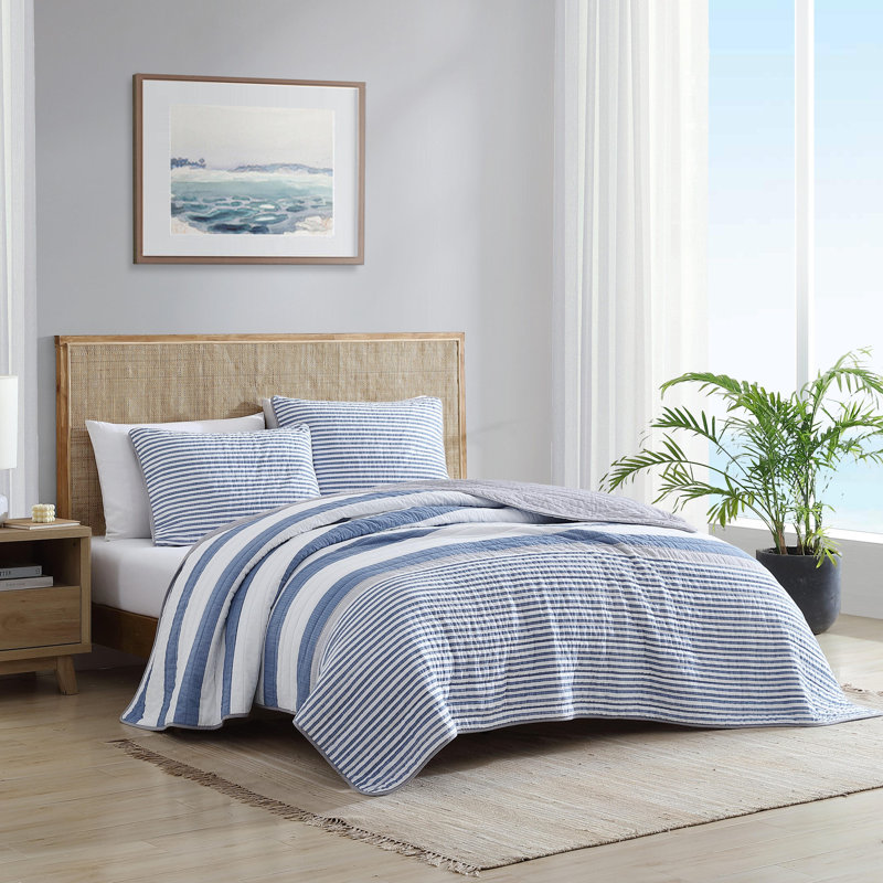 Nautica Fairwater Cotton Reversible Blue Quilt Set, Queen Quilt + 2 Standard
