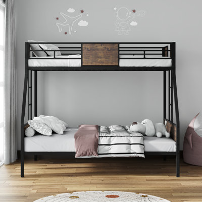 Lit superposé simple au-dessus d'un lit double avec lit gigogne, structure en métal, garde-corps, 2 échelles, peu encombrant dans les petites chambres, bois brun, pas de sommier tapissier, pièces faciles à installer, à assembler
