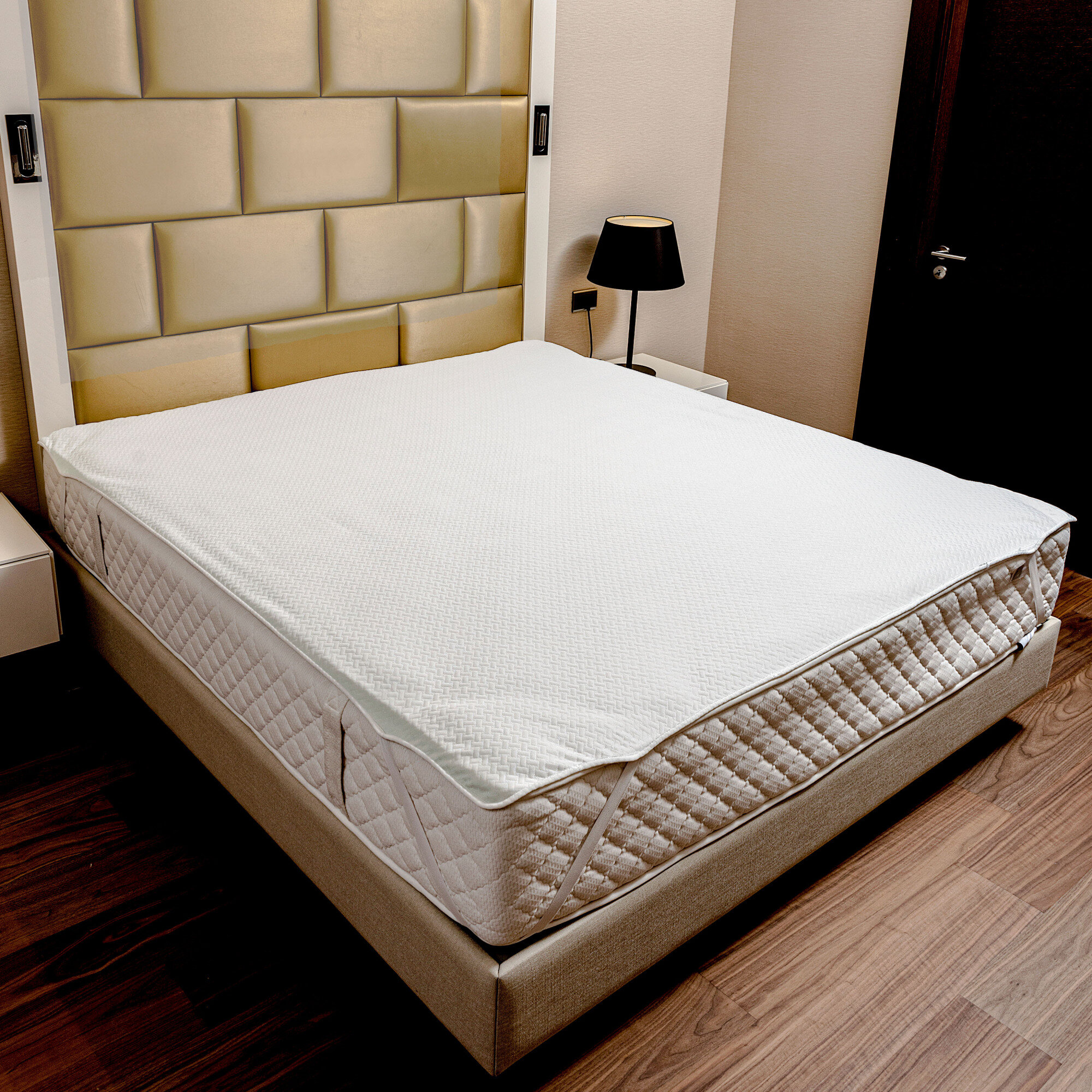 https://assets.wfcdn.com/im/69032759/compr-r85/1387/138772696/waterproof-elastic-strap-mattress-protector-mattress-protector-case-pack.jpg