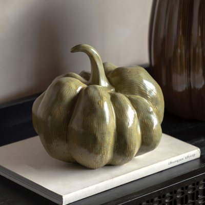 Figurines & Sculptures