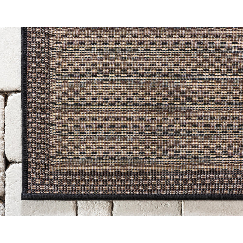 Tapis intérieur / extérieur à rayures Mokszycki, Rectangle 7 pi 1 po x 10 pi