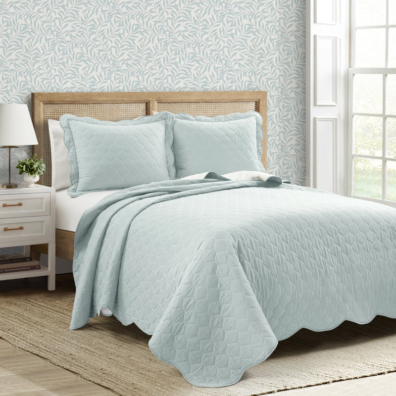 Lush Decor Coastal Chic Scalloped Edge Reversible Cotton Quilt Set, Blue, Queen Quilt