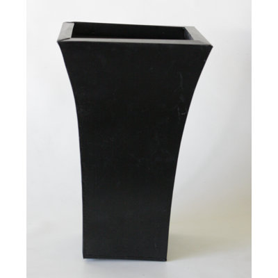 Vase de table en étain