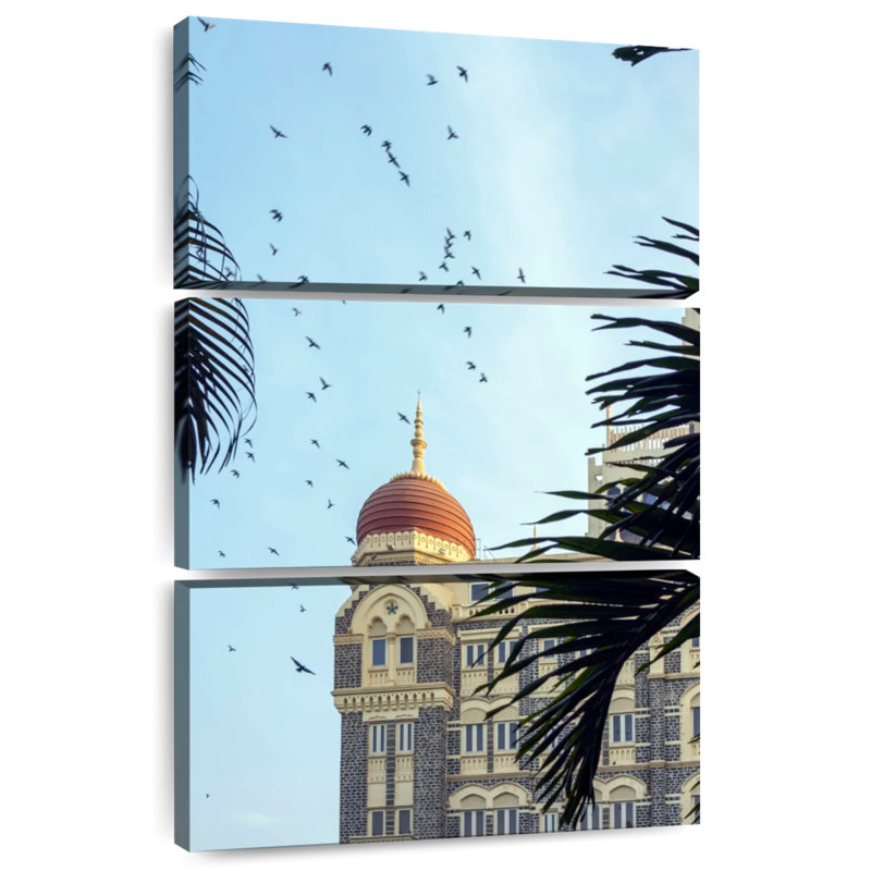 Lilie Taj Mahal Palace Hotel Mumbai
