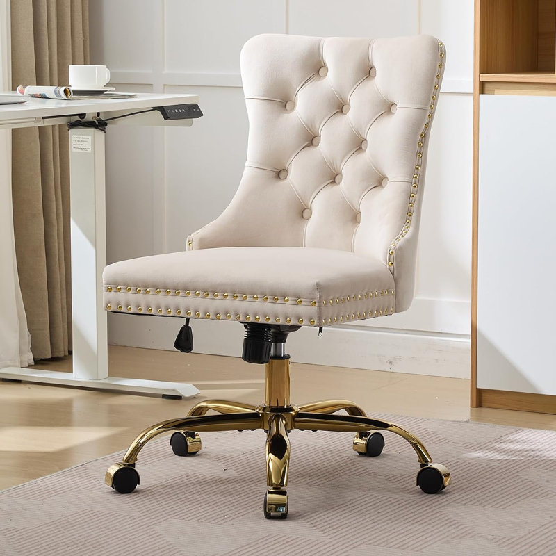 Fauteuil de bureau moderne en velours capitonné avec piètement en métal doré, fauteuil de bureau pivotant et réglable (beige)