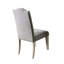 De 2 chaises de salle à manger en tissu, gris et blanc antique, pieds cannelés, garniture cloutée, dossier chameau, rectangulaire, bois massif et 2 chaises, hypothèse grise / antique, +
