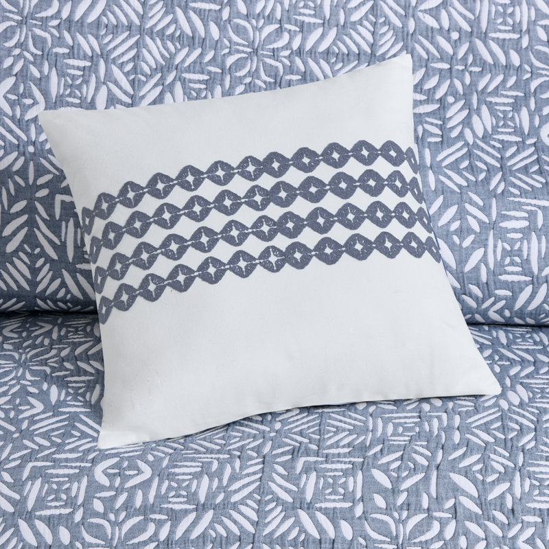 Blue Reversible Cotton King Quilt Set with Embroidered Pillow