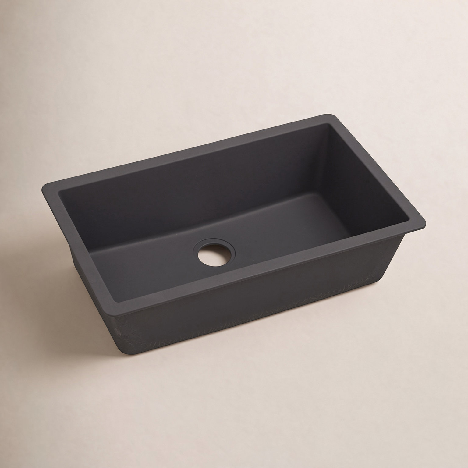 Quartz Classic 33" Undermount Kitchen Sink, Black