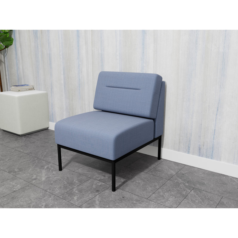 Chaise d'invité sans accoudoirs Darsey, Noir, Chambray bleu marine clair, Avec alimentation