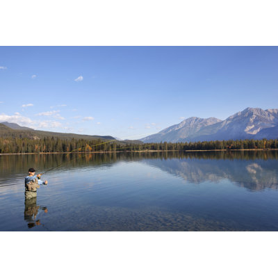 Anisley, pêche à la mouche dans les montagnes Rocheuses, Alberta, Canada sur toile par Lifequestint