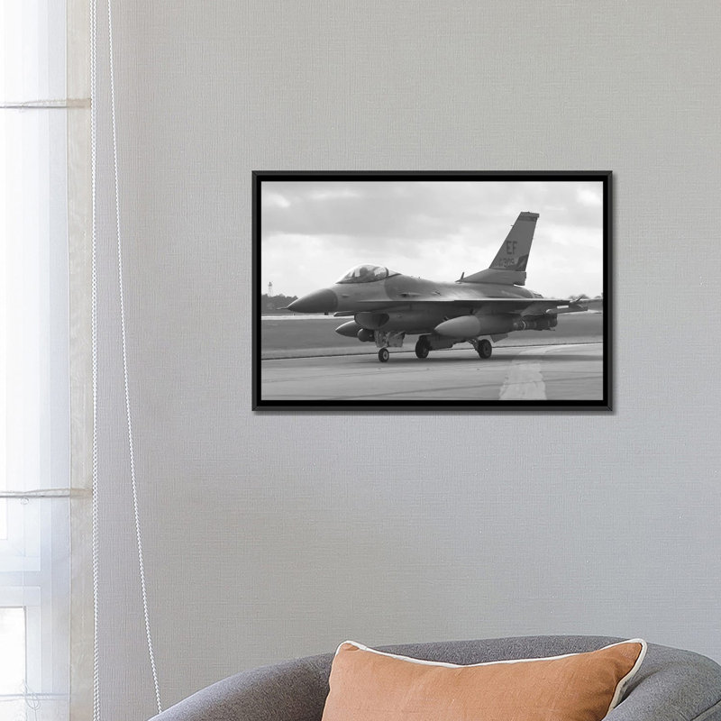 Avion de chasse F-16, reproduction de photo sur toile, H 32 po x l 48 po x P 1,5 po, Toile avec cadre flottant noir