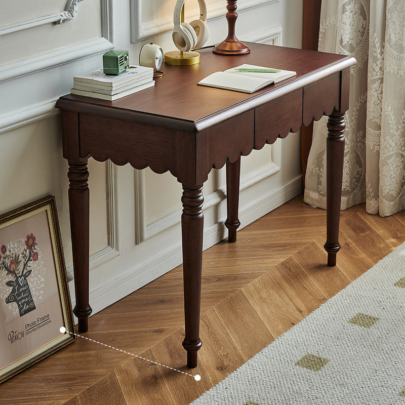 Bureau de style français antique