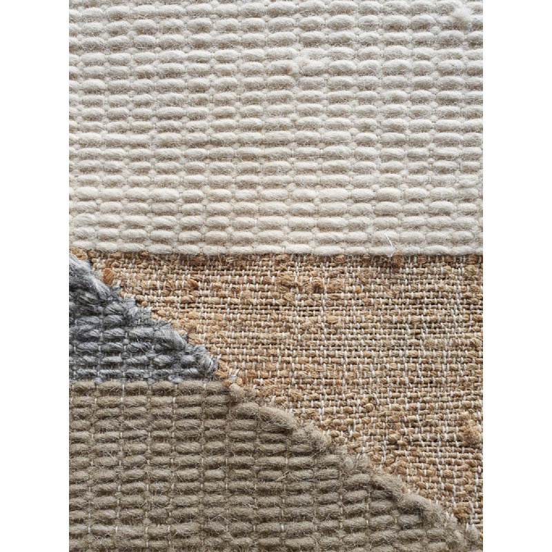 Aquila Geometric Area Rug in Green/Ivory/Gray, Rectangle 5' x 8'