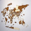 Carte 3D du monde en bois avec punaises-191819739-135000255