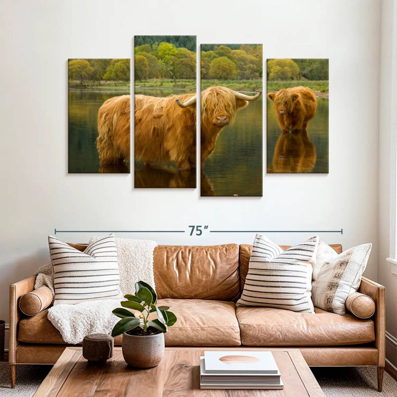 Bathing Highland Cow, H 42 po x l 68 po