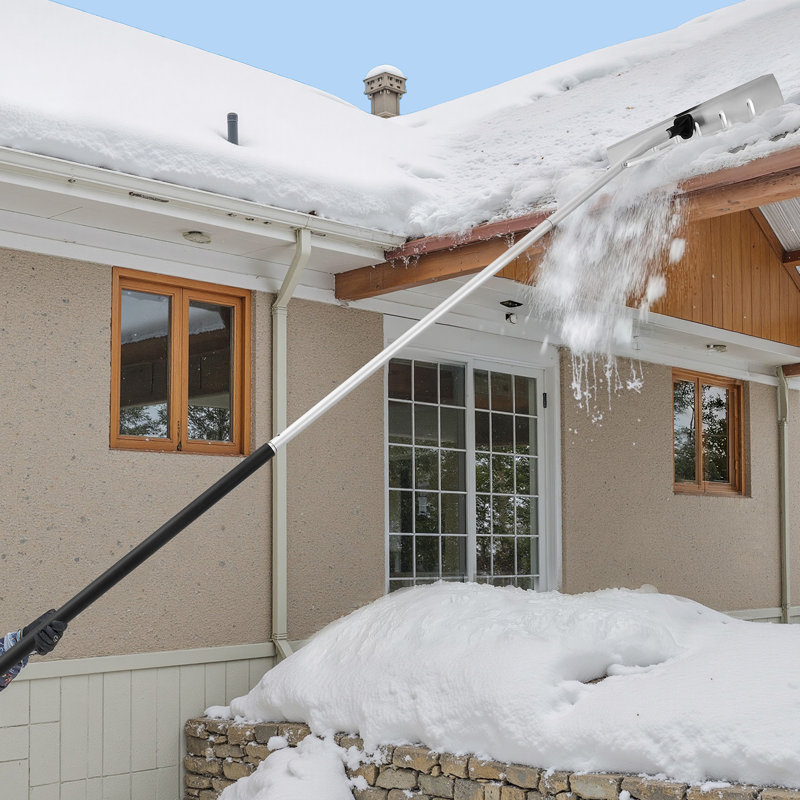 VEVOR 7.5-20 ft Snow Roof Rake with Wheels 26 in Aluminum Blade ...