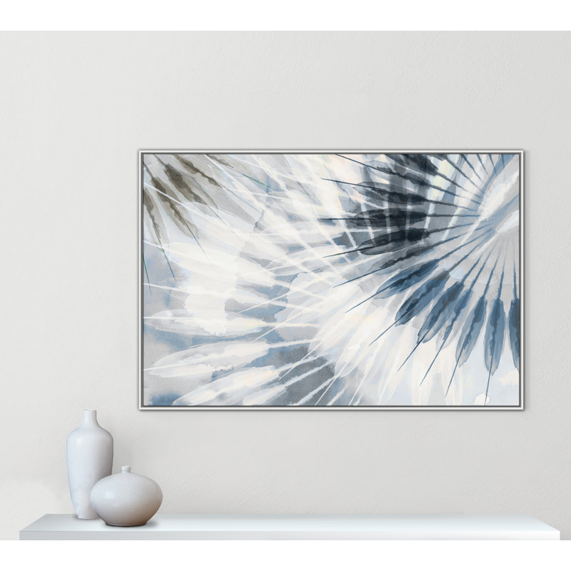 Dance of the Rays I - Blue Version Print par Eva Watts, Blanc, H 41,5 po x l 61,5 po