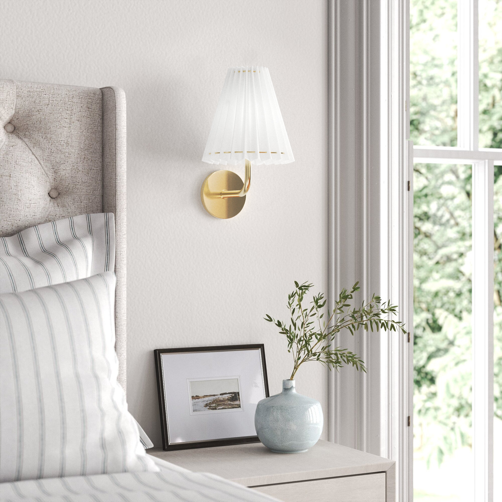 Canto Single Light Dimmable Armed Sconce, Aged Brass