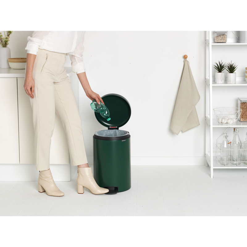 NewIcon Pedal Step On Trash Can, 20 L, Green