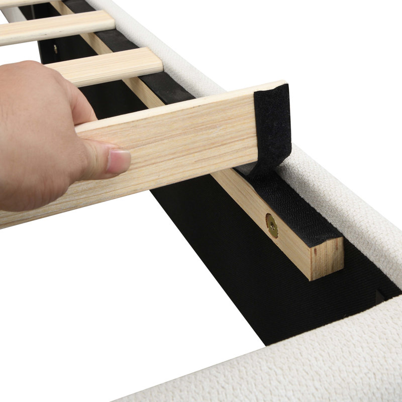 Lit plateforme tapissier avec vagues