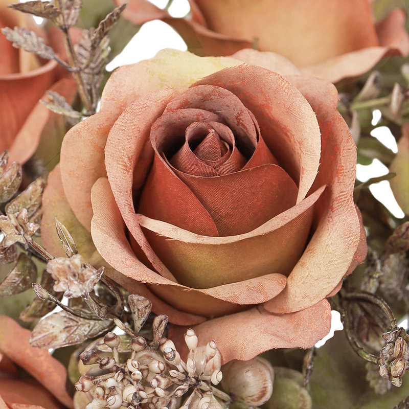 Bouquet de roses artificielles, Brun