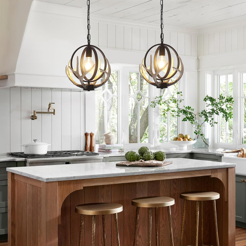 Lustre de style campagnard rustique à 1 lumière avec 4 lustres en résine et globe en métal pour salle à manger Éclairage suspendu pour îlot de cuisine