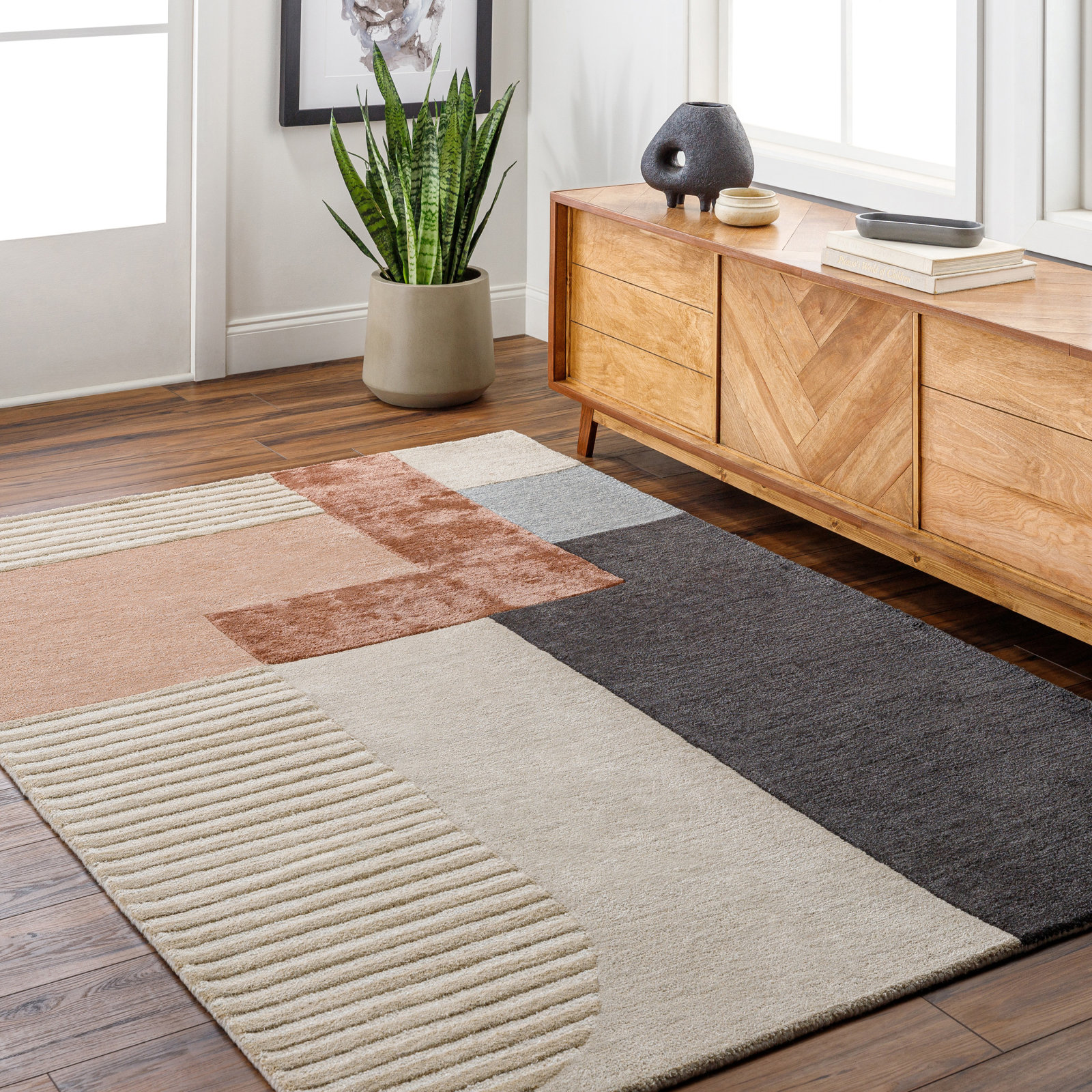 Mora Hand Tufted Beige/Rose/Charcoal Rug, Rectangle 5' x 7'6"