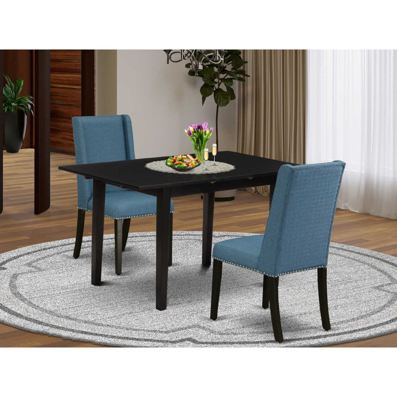 L'ensemble de 3 tables de salle à manger modernes comprend une table rectangulaire en bois avec feuille papillon et 2 chaises rembourrées en tissu de lin bleu, noir
