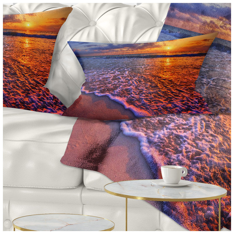 Coussin lombaire et eau couleur coucher de soleil et ondulé