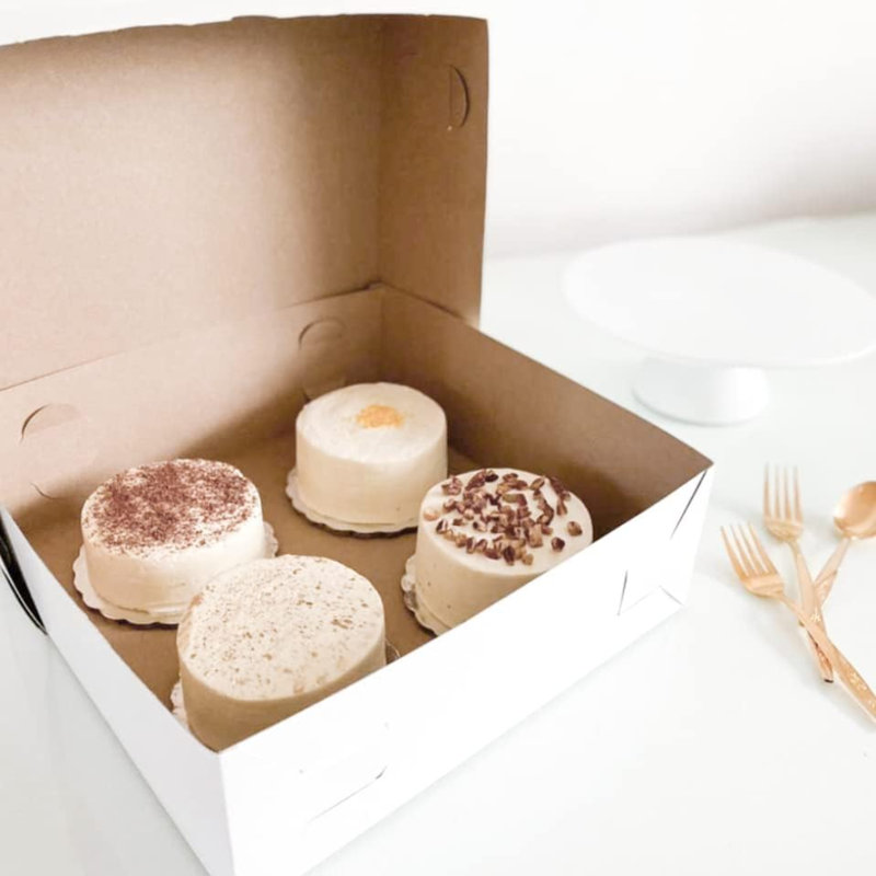 Boîtes à pâtisserie en carton blanc 10 x 10 x 4 Ecoqualité - pour pâtisseries, biscuits, gâteaux, tartes, boîtes-cadeaux et fêtes de naissance (10)