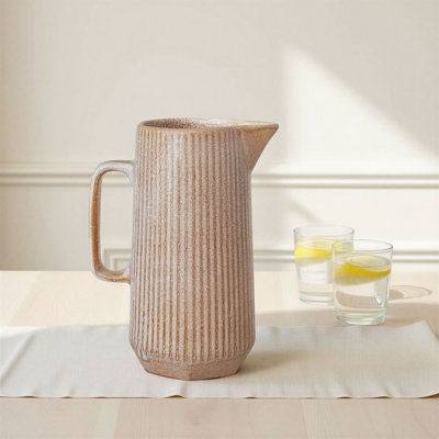 Carafe en grès