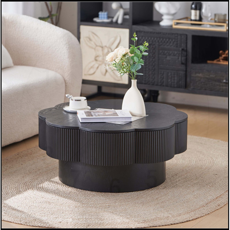 Table basse moderne en forme de fleur avec rangement, placage en bois naturel et structure en fer pour des espaces de vie élégants
