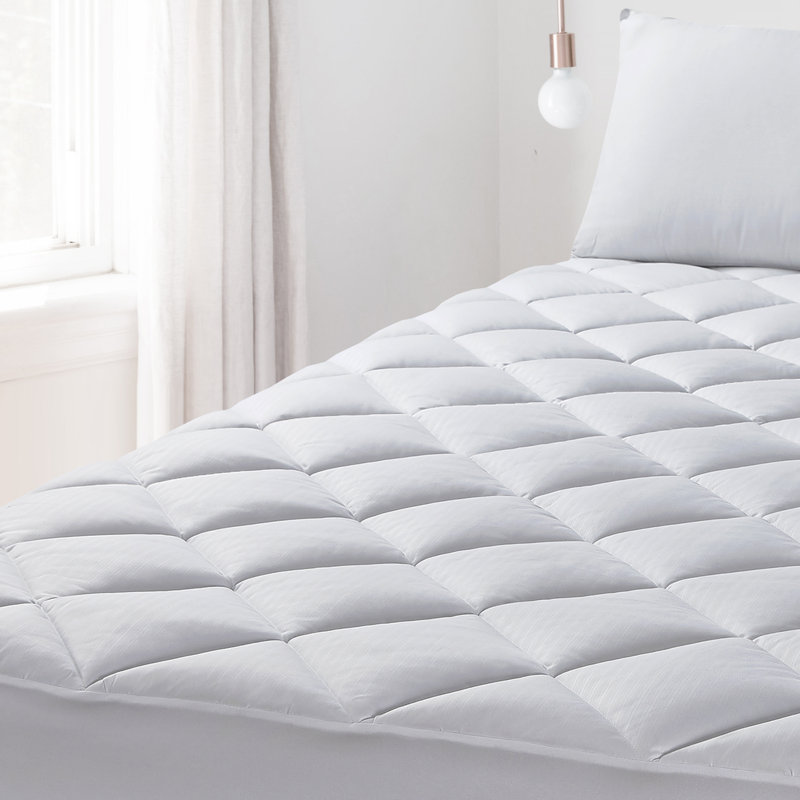 Claritin Allergen Barrier Mattress Pad, Queen