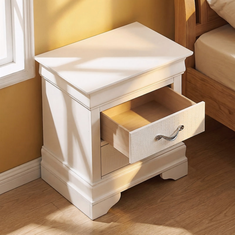 Eslov White Pearl Nightstand, White Pearl