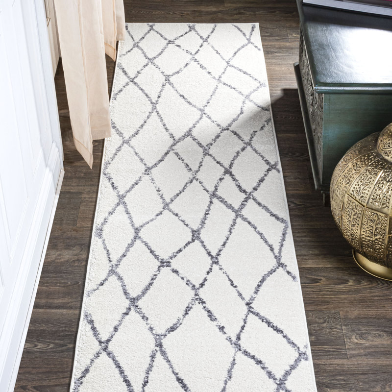 Aydan Moroccan Diamond Trellis Ivory/Gray Rug, Runner 2' x 8'