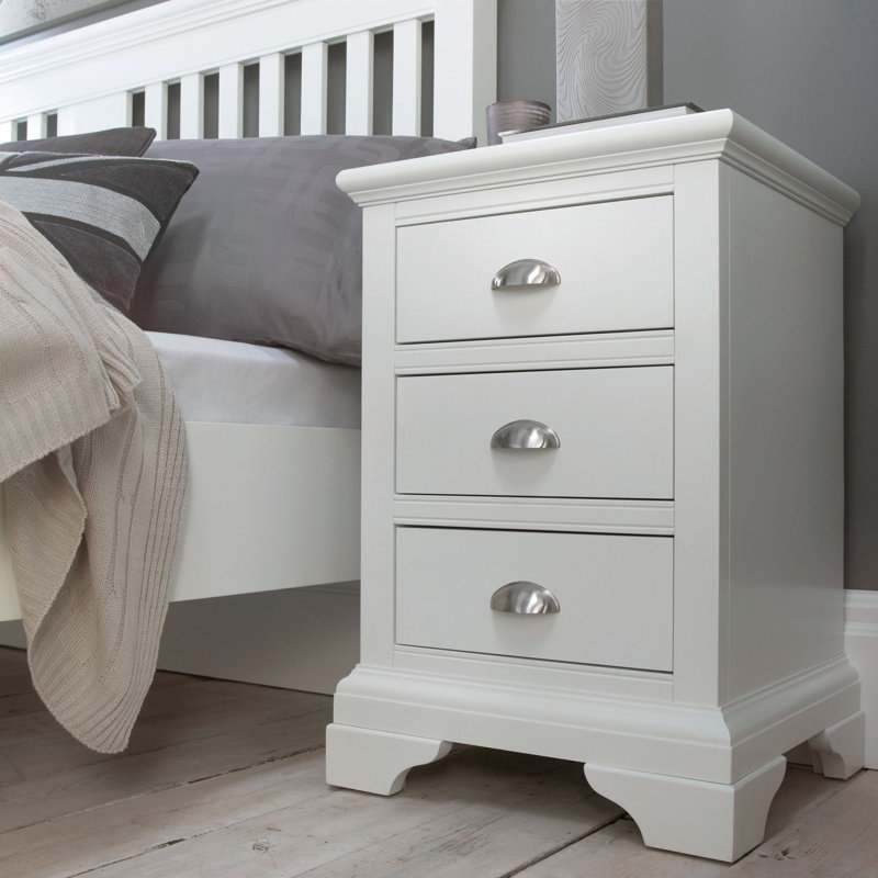 Raffin 46.4 cm W Bedside Table, White
