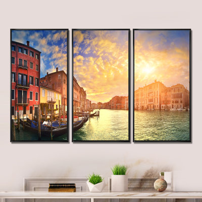 «Majestic Sunset Over Venice - Cityscape», ensemble d'art mural sur toile encadré