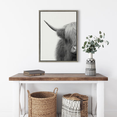 «Hey Dude Highland Cow Crop» par The Creative Bunch Studio, reproduction d'art sur toile encadrée