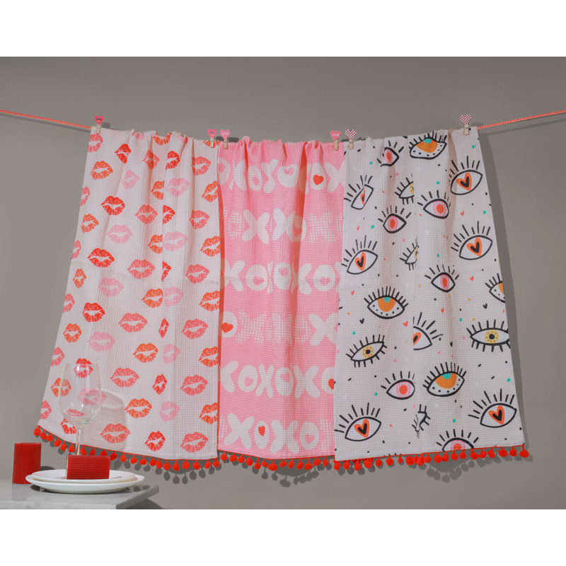 XOXO Modern Romance Kitchen Towel Set