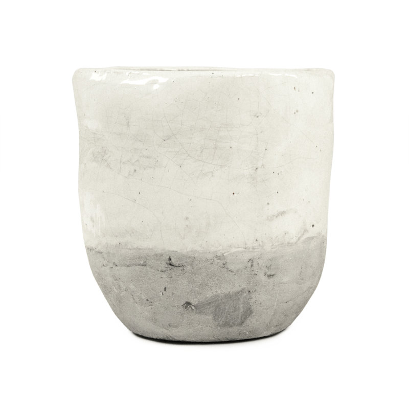 Vase blanc vieilli
