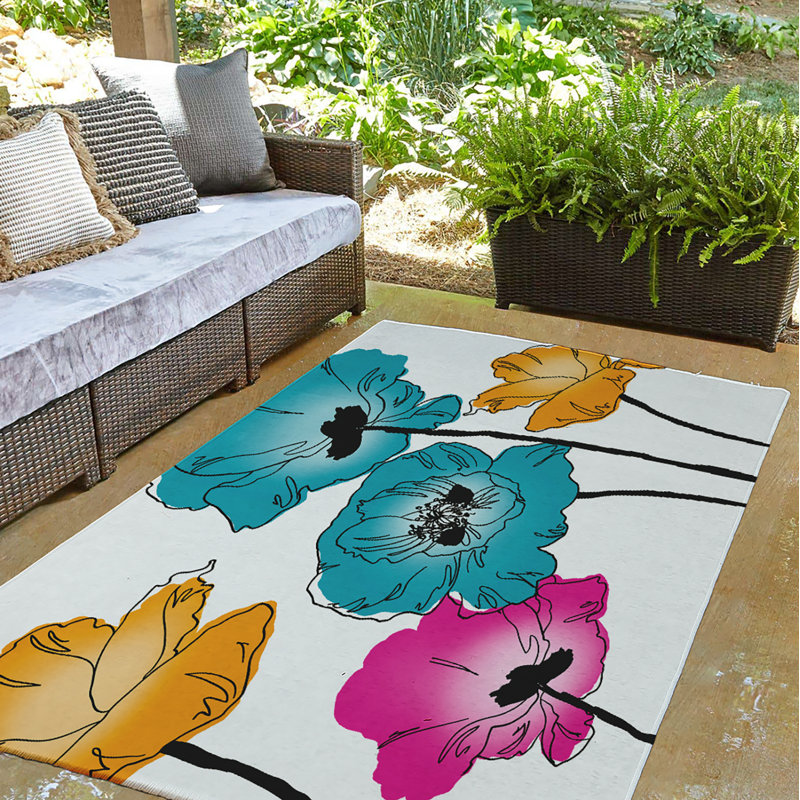 Hidemitsu Chenille Floral Indoor Rug, Rectangle 5' x 7'