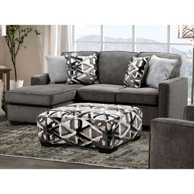 Carré de style contemporain, motif multicolore dynamique, siège à ressorts ensachés, pieds fuselés en plastique, chenille et bois massif de 38 pouces de largeur