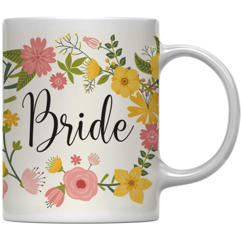 Tasse à café avec fleurs et mariage, Mariée