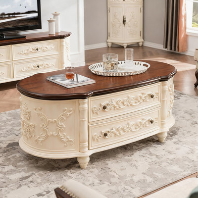 Table basse de style européen