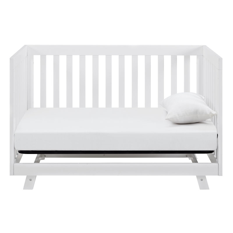 Lit de bébé convertible 3-en-1 Beckett, Blanc, Lit de bébé + matelas + protecteur