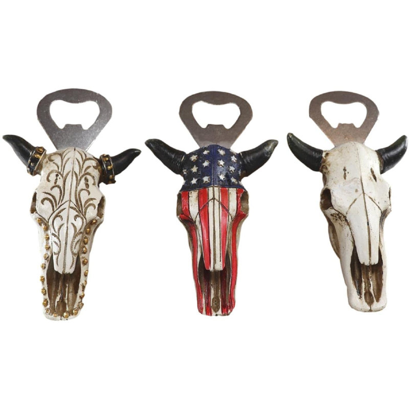 Ensemble de 3 crânes de vache rustiques