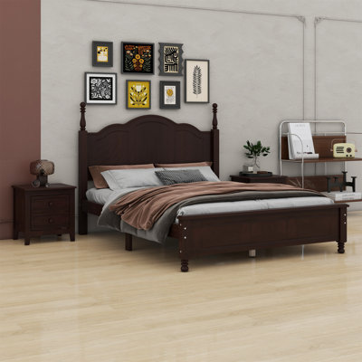 Wood Platform Bed And Two Nightstands