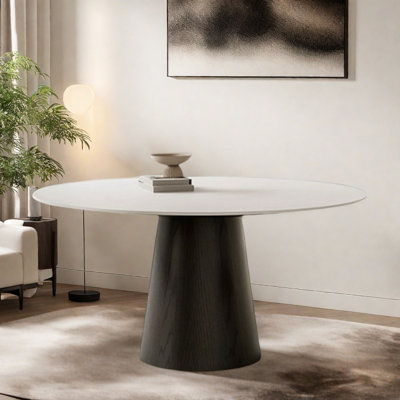 Table de salle à manger légère et luxueuse